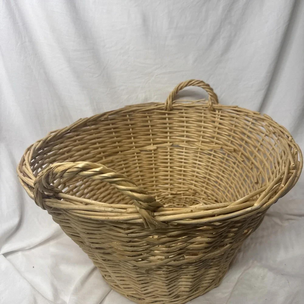 Vintage Wicker Willow Woven Laundry Basket Handles 23